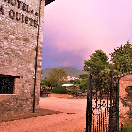 Hotel La Quiete Assisi Bagian luar foto