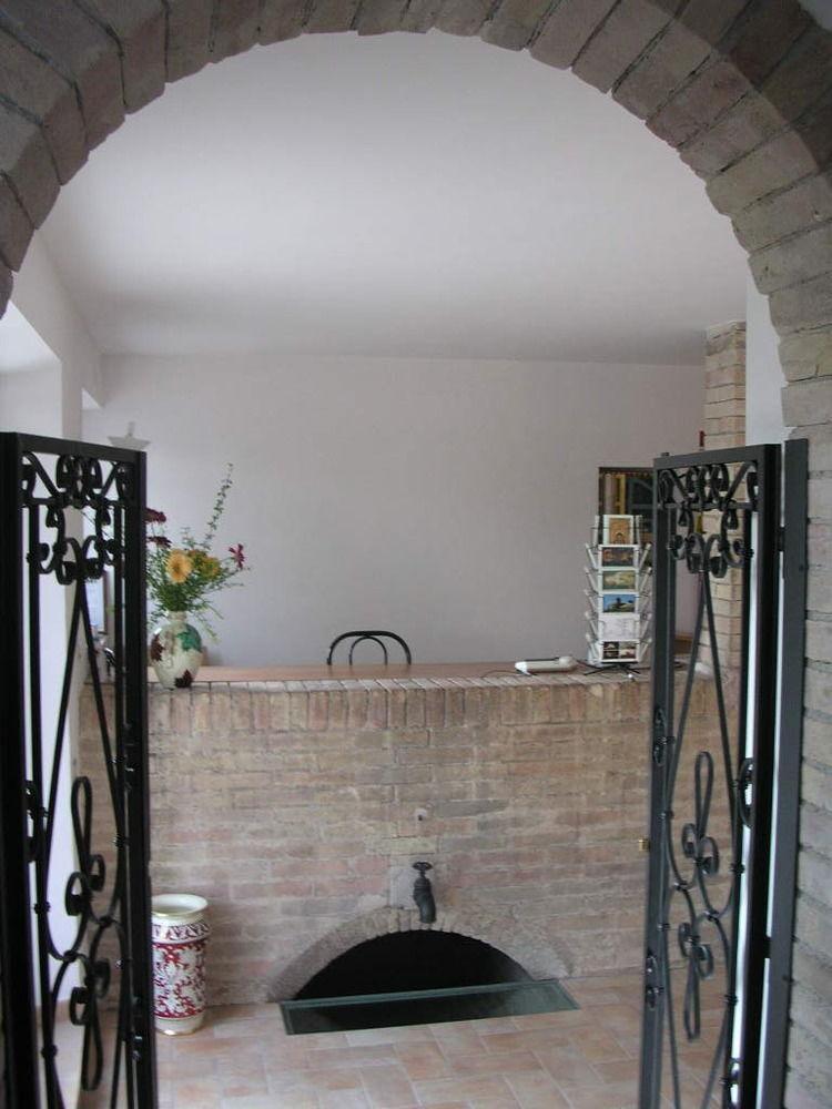 Hotel La Quiete Assisi Bagian luar foto