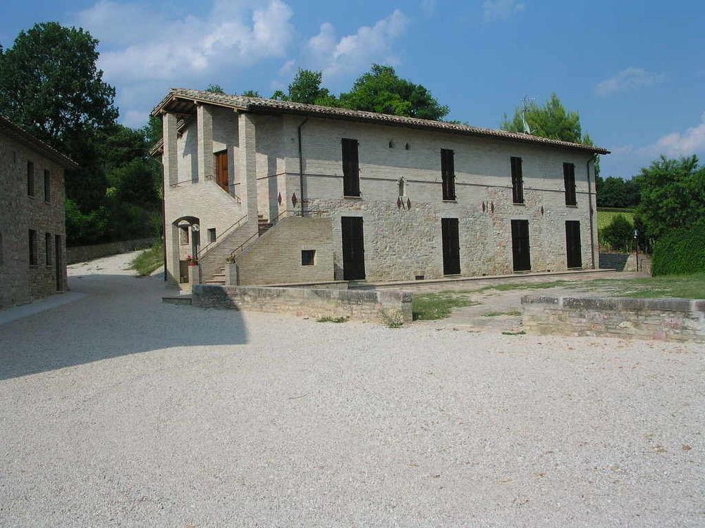 Hotel La Quiete Assisi Bagian luar foto