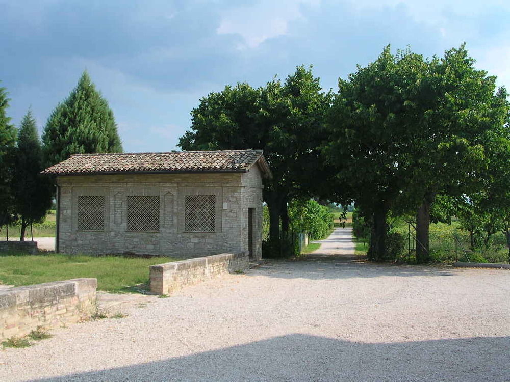 Hotel La Quiete Assisi Bagian luar foto