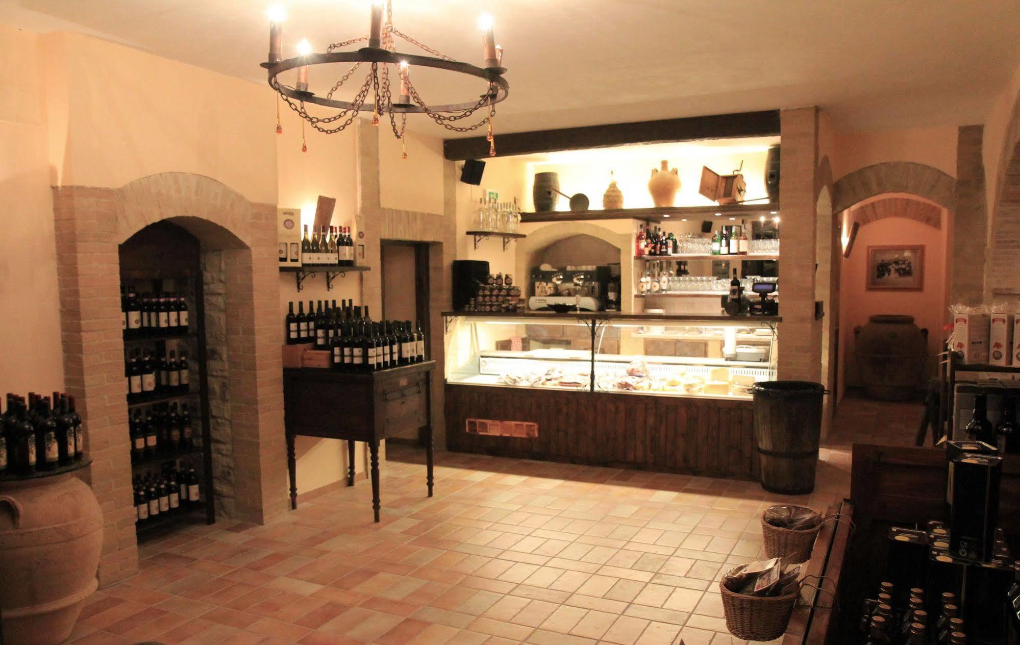 Hotel La Quiete Assisi Bagian luar foto