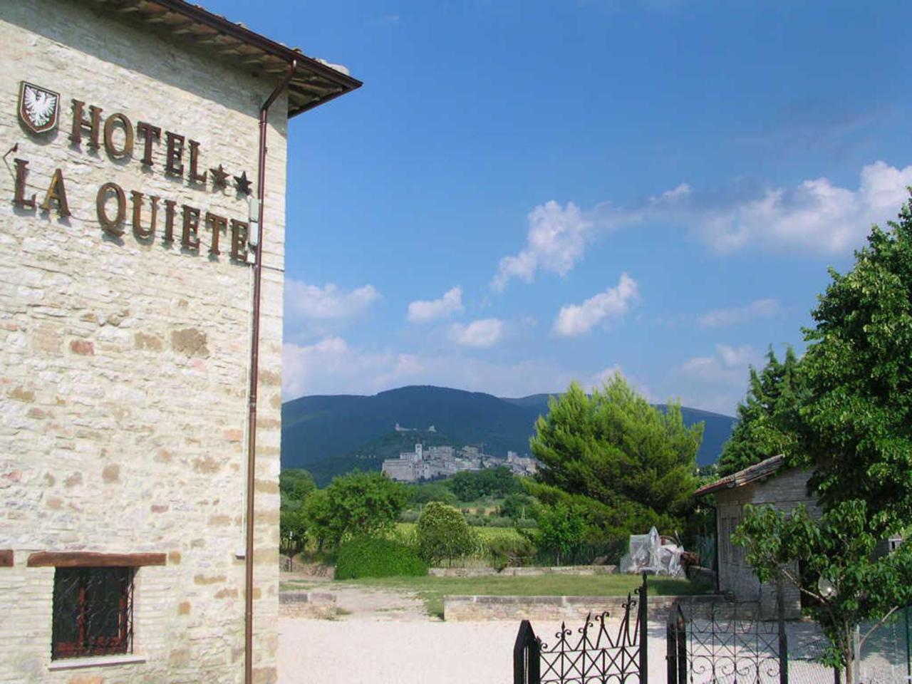 Hotel La Quiete Assisi Bagian luar foto