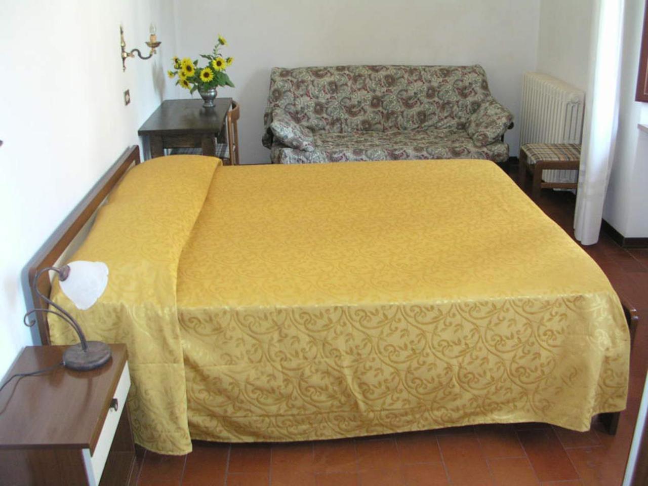 Hotel La Quiete Assisi Bagian luar foto